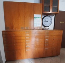 Cassettiera da ufficio in noce tanganica multistrato (5 blocchi) - Come nuovo!