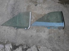 Mercedes 560 SEC vetri posteriori con guarnizione. 380 420 500 560 SEC