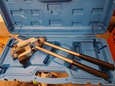 Compressore per molle valvole