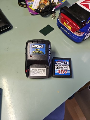 Chargeur batterie nikko - chargeur,