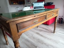 scrivania antica da studio in legno laccato. Condizioni ottime.