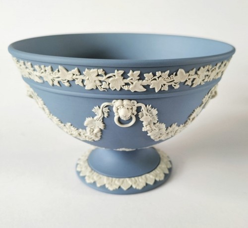Wedgwood jasper blue bowl lion - jasper,