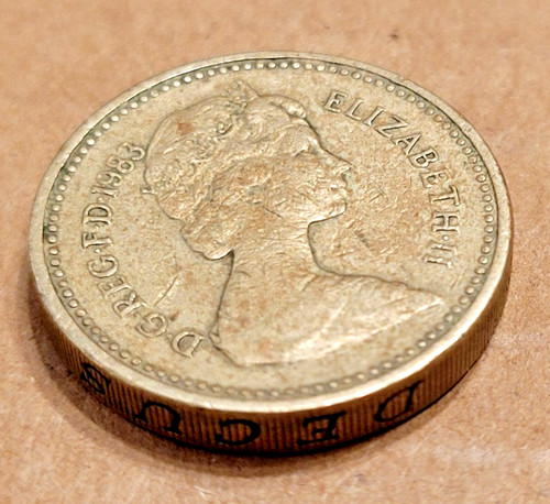 Moneta una sterlina - moneta,