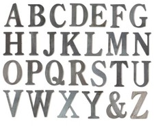 Insegna in metallo taglio