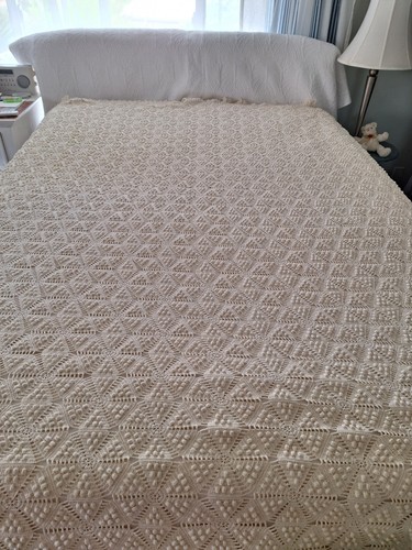Copriletto vintage bianco