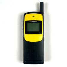 Pratico Samsung SGH 600 giallo