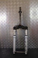 Suzuki Sixteen 150 2008 11 FORCELLA