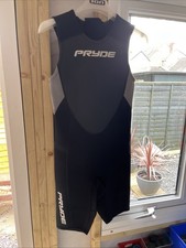 Muta corta da uomo piccola