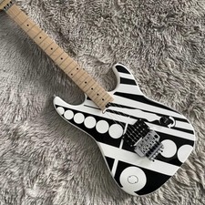 Chitarra elettrica bianca - , e