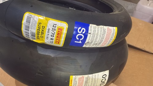 Gomme moto slick