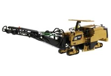 Caterpillar 1:50 PM822