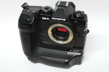 Olympus OM-D E-M1X