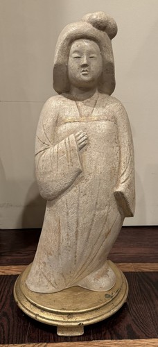 Antica statuina dama - , in