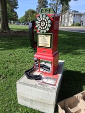 Crosley 1950s Style CR56 Red