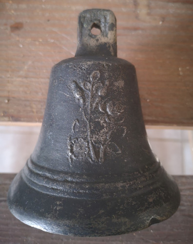 Antica campana bronzo - in,