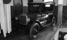 Henry FORD 1927 MODEL T auto