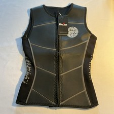 Gilet piccolo due piedi nudi