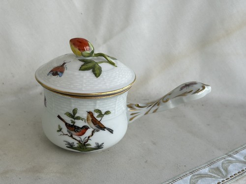Bella tazza con coperchio