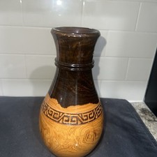 Vaso di fiori in legno. Fatto a mano in Costa Maya firmato sul fondo alto 9" vintage