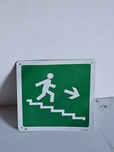 Uscita emergenza piccolo - ^,