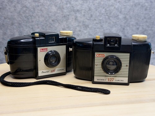 Due macchine fotografiche