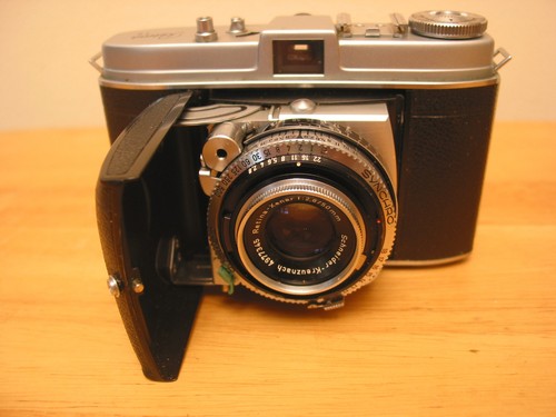 Kodak retina - retina, b)