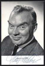 Hans Richter sorride