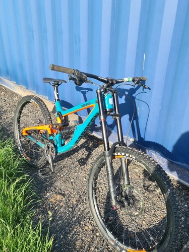 Bici discesa saracen - da, myst