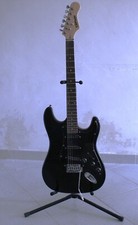Chitarra elettrica con - chitarra,