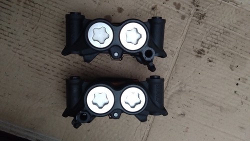 Etriers avant front calipers - etriers,