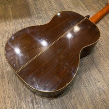 Chitarra classica Takamine
