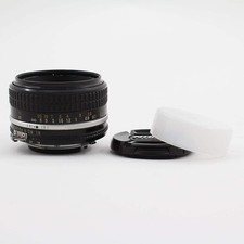 * USED * Nikon Nikkor 50mm