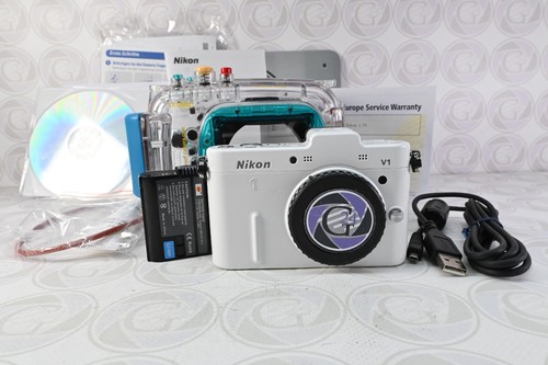 Nikon fotocamera scuba - v1,
