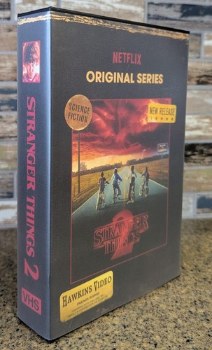 Stranger things season - stranger, 2