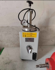 INIETTORE MANUALE PER CERA KG
