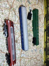 Lotto 1 Locomotore + 2 Carrozze Scala HO ( Tempo Yugoslavia) No Limae Altre Marc