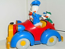 WEGATOYS WALT DISNEY AUTO 313 DI PAPERINO E NIPOTINI VINTAGE MADE IN ITALY