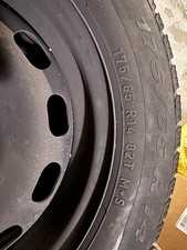 4 CERCHI per Ford Fiesta VI + pneumatici invernali Pirelli 175/65 R14 82T M+S