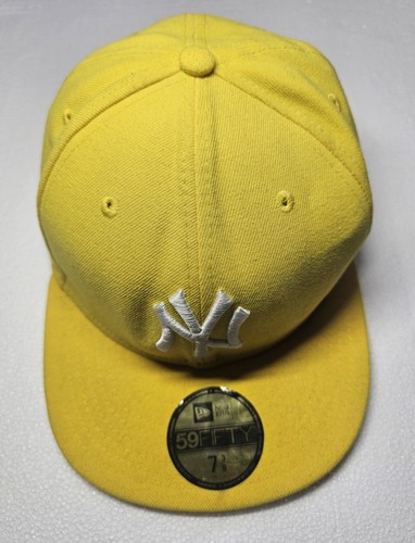 Cappellino piatto giallo new - piatto,