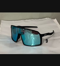 Occhiali da sole Oakley Sutro
