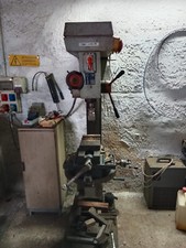 Trapano a colonna usato con