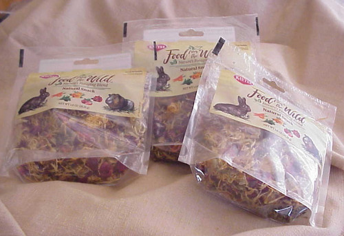Lotto kaytee food from - 3,