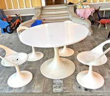 Tavolo Tulip Saarinen Sedie