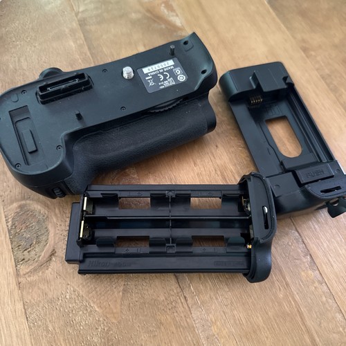 Battery grip originale nikon - battery,