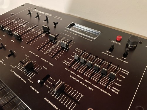 Numark dm1750 mixer used - numark,