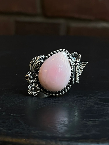 Pink conch butterfly ring - pink,
