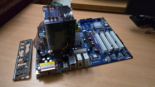 Asrock 775dual 880pro con cpu - 775dual-880pro,