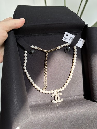 Collana girocollo autentica