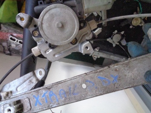 Alzavetro posteriore nissan - dx,