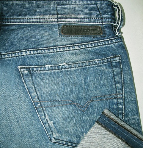 Hot authentic jeans - *hot,